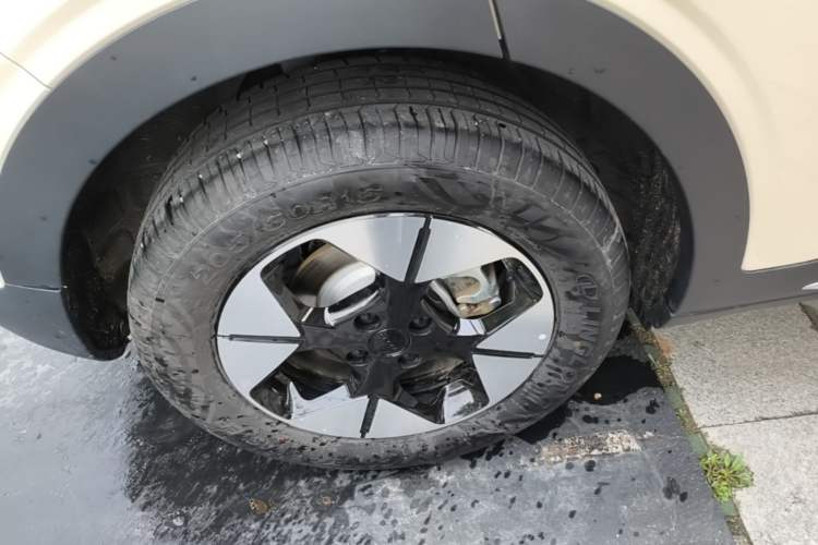 Used Geely Galaxy Geome 2025 310km Dream Edition Right Rear Wheel Hub
