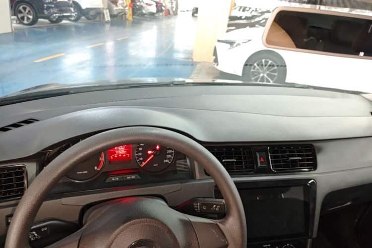 Used Volkswagen Santana 2015 1.6L Automatic Fashion Edition
