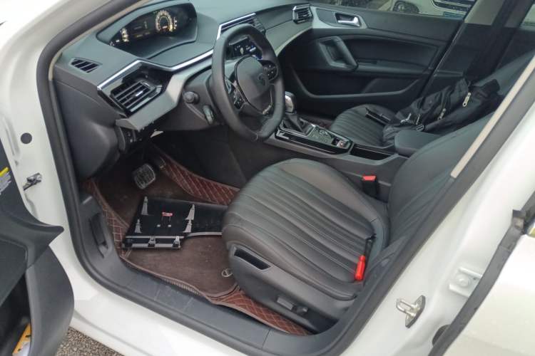 Used Peugeot 408 2022 1.6T Light-Chasing Edition
