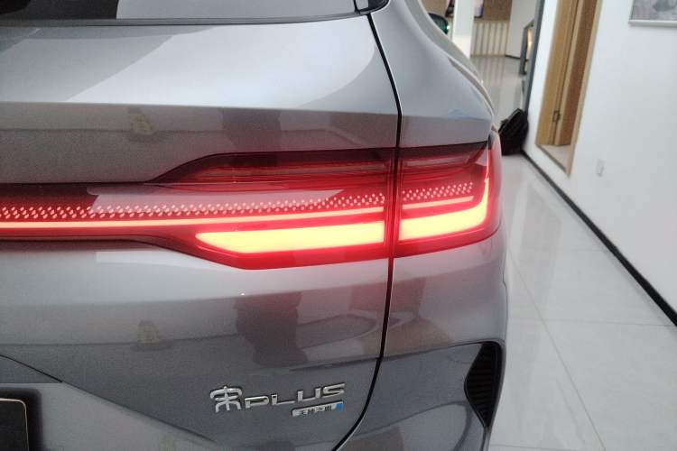 Used BYD Song PLUS New Energy 2025 DM-i Smart Drive 112KM Prestige Model Exterior 3