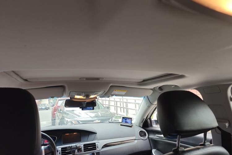 Used Roewe e550 2016 Deluxe Edition