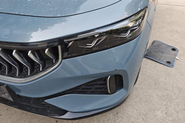 Used VOYAH FREE 2021 Four-Wheel Drive Standard Range-Extended Exclusive Luxury Package