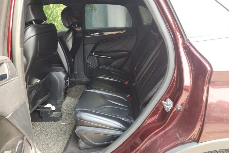 Used Lincoln MKC 2018 2.0T Two-Wheel Drive Zunyue Edition Left Rear Seat