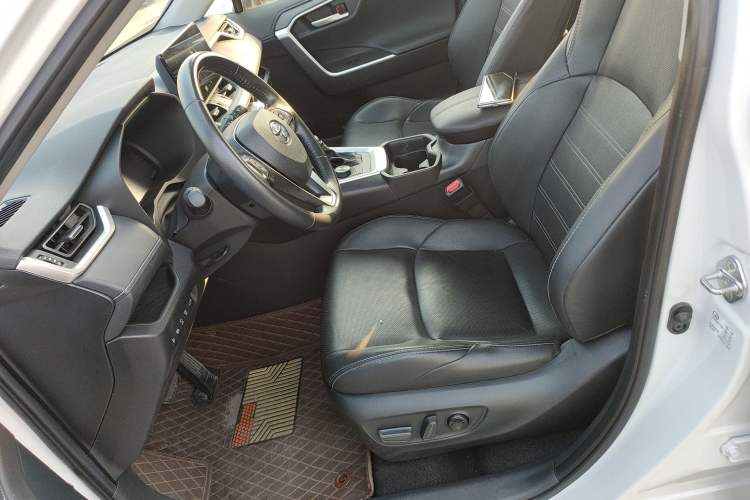 Used Toyota Wildlander 2023 Dual-Motor 2.5L E-CVT Four-Wheel Drive Prestige Edition