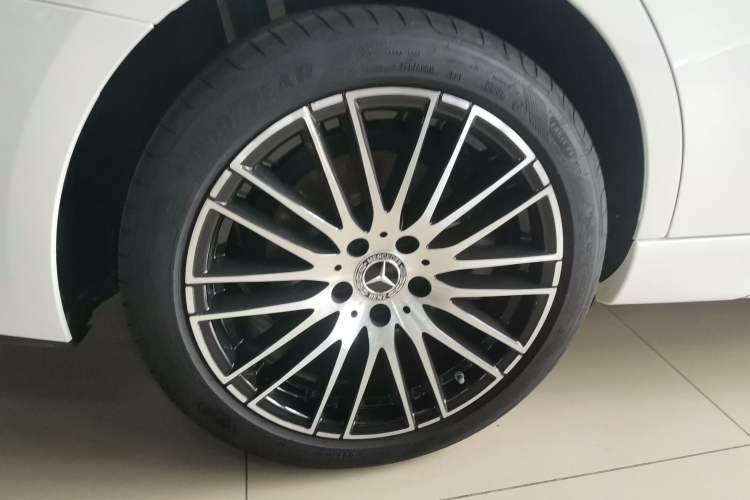 Used Mercedes-Benz C-Class 2023 C 200 L Sport Edition
