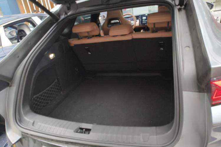 Used BYD Song L EV 2025 Intelligent Driving Version 662 km LiDAR Excellence Edition
