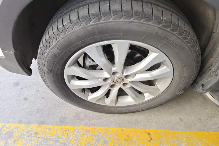 Used Dongfeng Aeolus AX7 2015 2.0L Automatic Zhiyi Trim