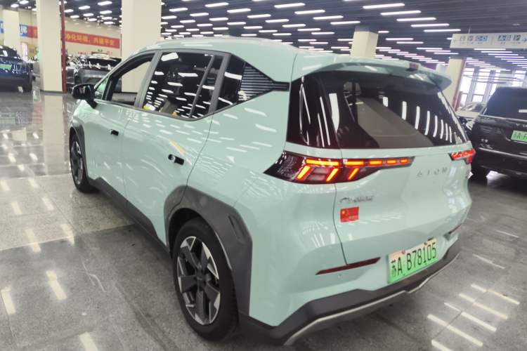 Used AION Y 2022 70 Intelligent Edition Lithium Iron Phosphate Rear Left 45 Deg