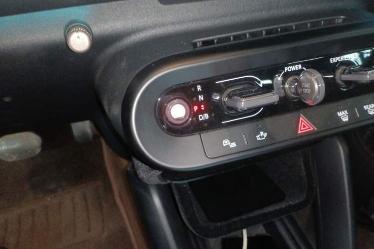 Used MINI Electric MINI COOPER 2025 456km COOPER E Classic Style
