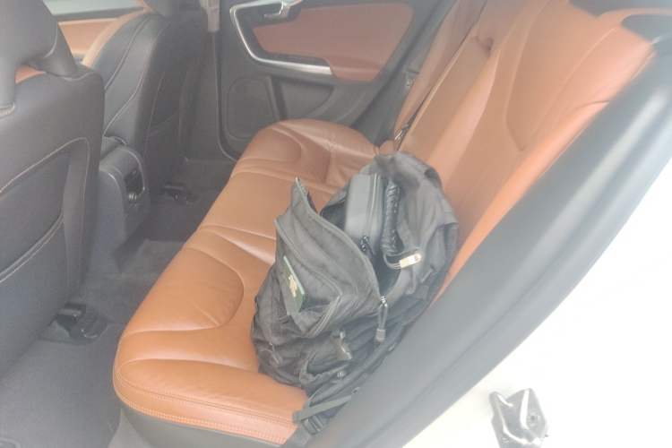 Used Volvo V60 2014 Restyled T5 Zhiya Edition
