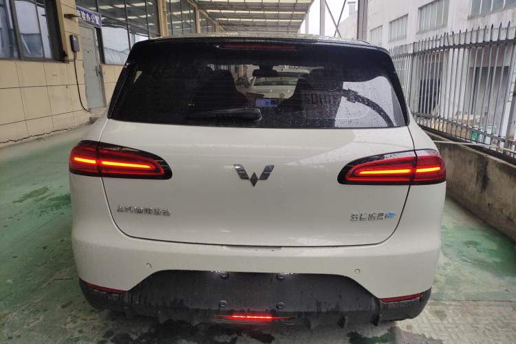 Used Wuling Bingo PLUS 2024 330 km Range Five-Seater Version
