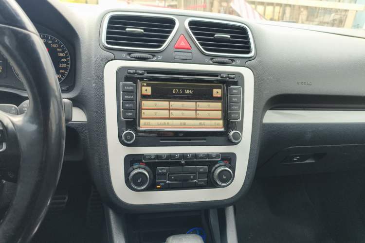 Used Volkswagen Eos 2010 2.0 TSI DSG Moonlit Edition
