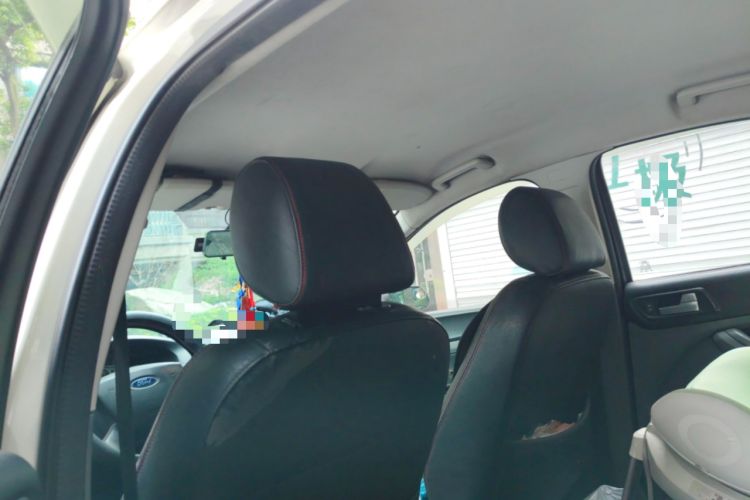 Used Ford Focus 2013 Hatchback Classic 1.8L Automatic Base Model
