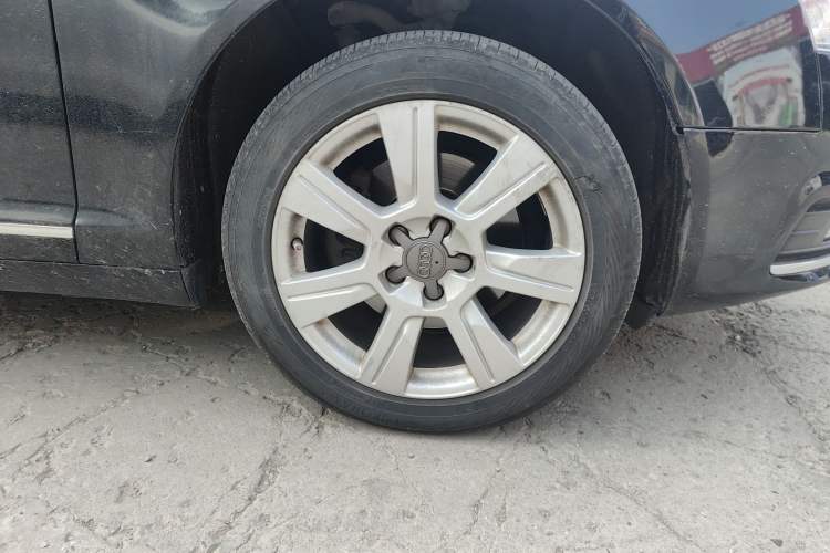 Used Audi A6L 2010 2.4L Comfort Edition Right Front Wheel Hub