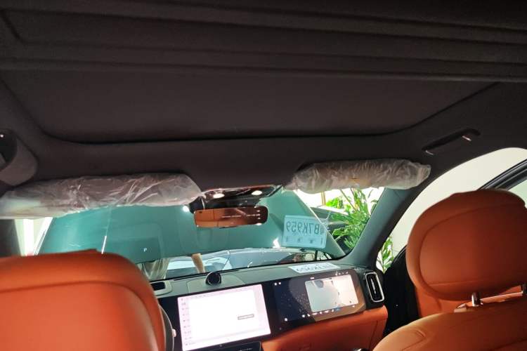 Used Hima AITO M8 2025 Extended-Range Max+ Version 53.4 kWh 5-Seater Edition Headliner