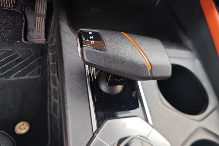 Used Changan UNI-V 2022 1.5T Prestige Version