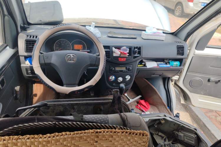 Used BAIC Weiwang 306 2011 1.3L base model 7 seats
