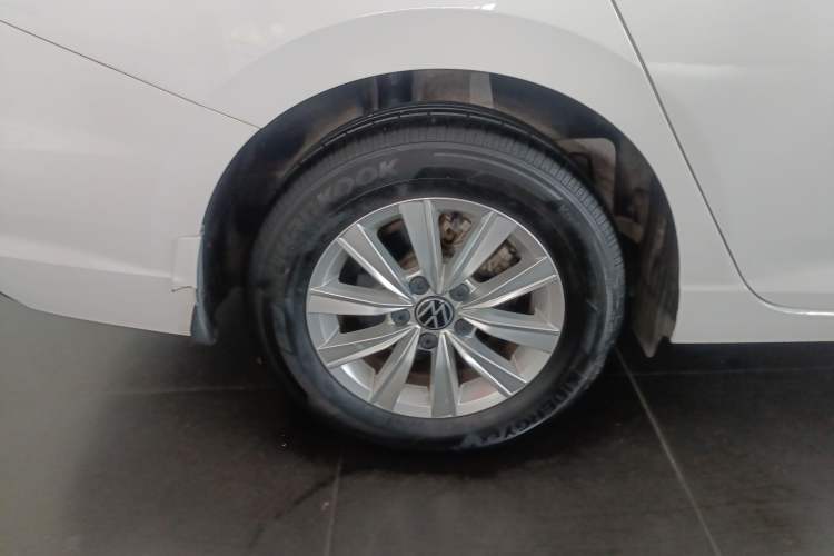 Used Volkswagen Lavida 2021 1.5L Automatic Fashion Edition Exterior 5