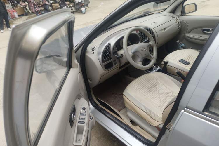 Used Citroen Elysee 2012 Sedan 1.6L Manual Tech Model CNG
