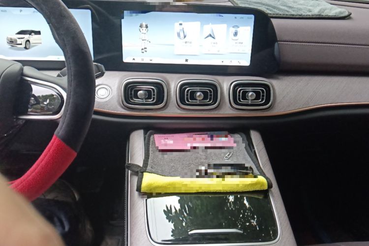 Used Chery Tiggo 9 2025 2.0T Automatic Two-Wheel Drive Luxury Edition 5 Seats Audio And AC Panel