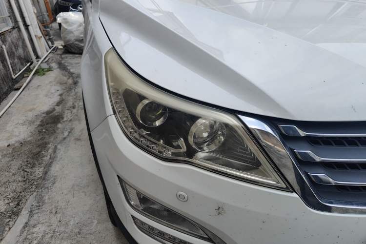 Used Baojun 560 2016 1.8L Manual Luxury Edition
