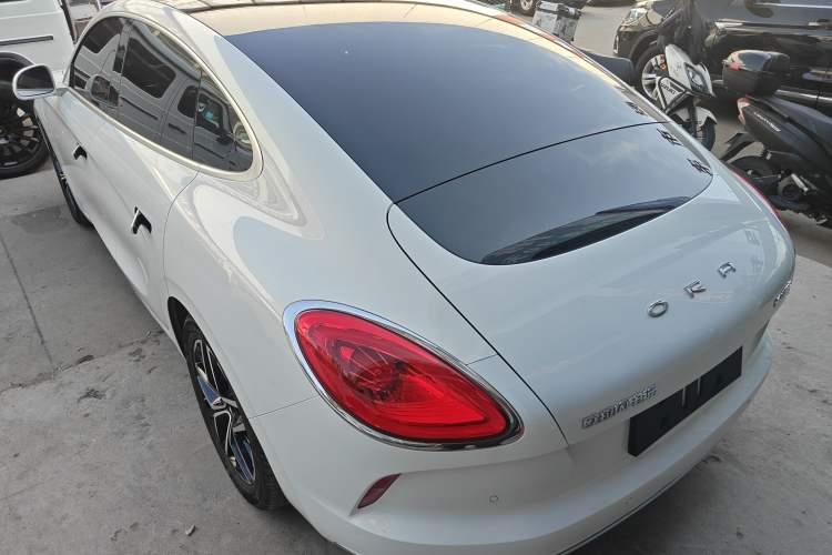 Used ORA Lightning Cat 2022 555 km Luxury Edition Rear Left 45 Deg