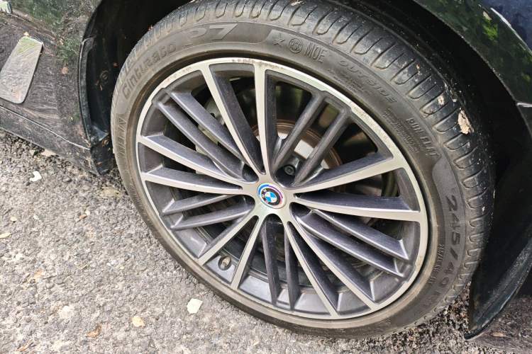 Used BMW 5 Series 2022 Second Facelift 530Li Leading Edition M Sport Package