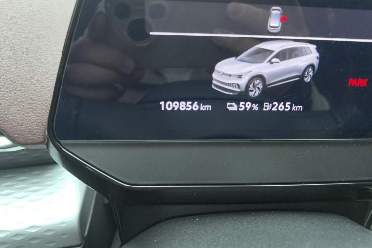 Used Volkswagen ID.6 X 2021 Pro Smart Long-Range Edition Odometer Close Up