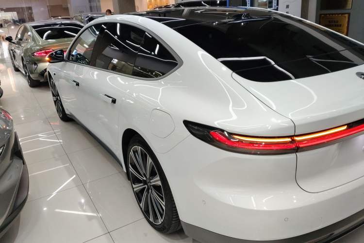 Used Nio ET7 2024 75 kWh Executive Signature Edition Rear Left 45 Deg