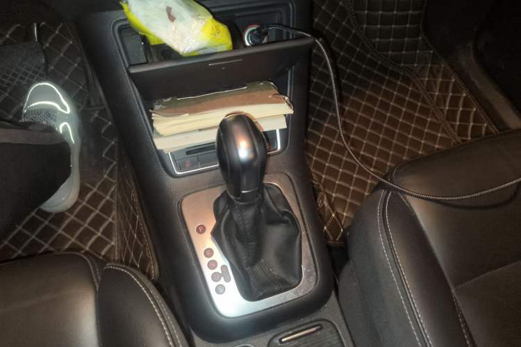 Used Volkswagen Tiguan L 2017 300TSI Automatic Two-Wheel Drive Silk Road Comfort Edition