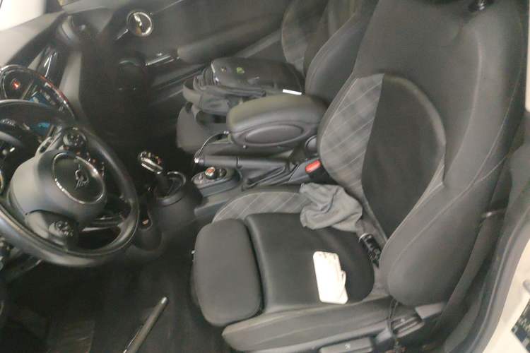 Used MINI MINI 2018 1.5T COOPER Classic Edition