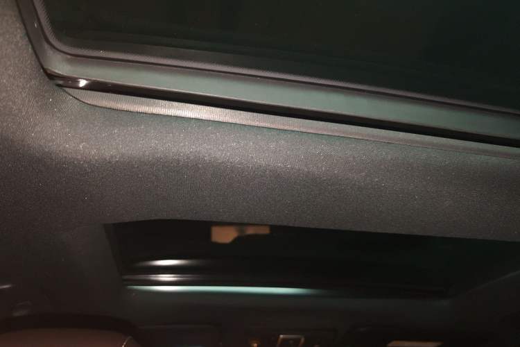 Used Mercedes-Benz GLE 2017 GLE 320 4MATIC Dynamic Model Headliner