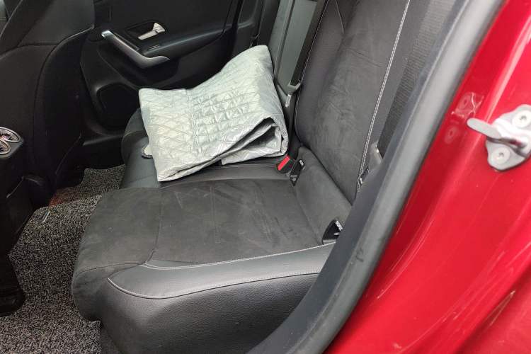 Used Mercedes-Benz A-Class 2020 Restyled A 200 L Sport Sedan Fashion Version
