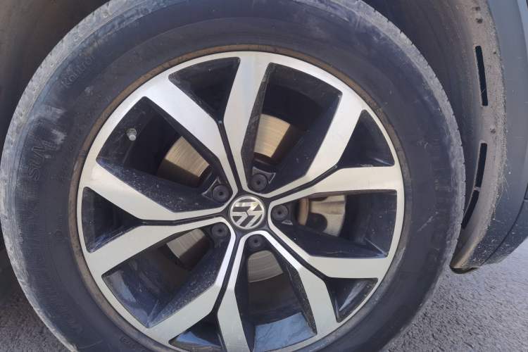 Used Volkswagen Teramont 2019 330TSI Two-Wheel-Drive Luxury Edition China VI Standard Right Front Wheel Hub