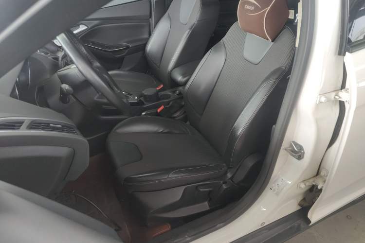 Used Ford Focus 2012 Hatchback 1.6L Automatic Fashion Edition