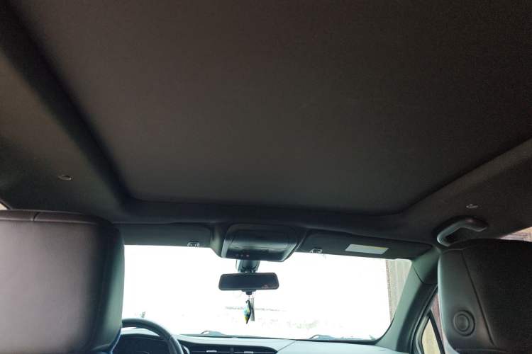 Used Cadillac XT5 2018 28E Four-Wheel Drive Tech Version Headliner