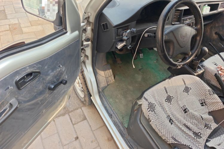 Used Wuling Zhiguang 2013 1.0L Practical Version