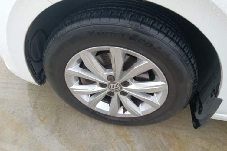 Used Volkswagen Polo 2019 Plus 1.5L Automatic Colorful Technology Edition Exterior 4