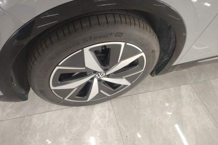 Used Volkswagen ID.4 CROZZ 2022 Long-Range PRO Edition Exterior 4