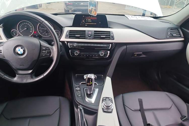 Used BMW 3 Series 2016 320Li Fashion Model
