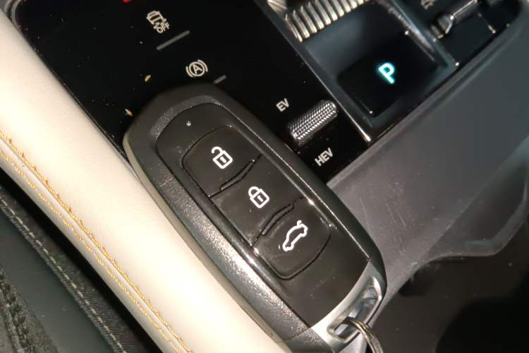 Used BYD Song PLUS New Energy 2023 Champion Edition DM-i 110KM Flagship Model Interior 1