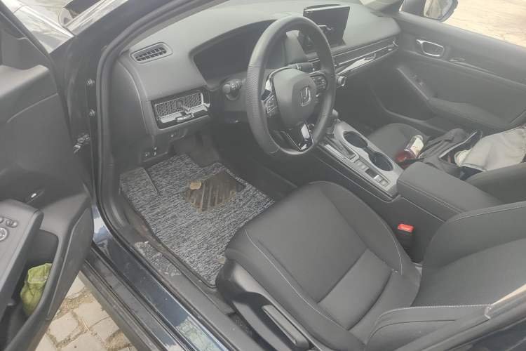 Used Honda Civic 2023 240TURBO CVT Dynamic Edition
