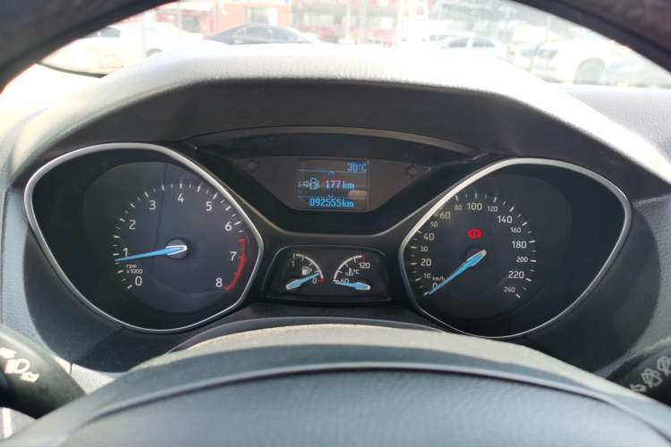 Used Ford Focus 2017 Hatchback EcoBoost 125 Manual – Ultra-Performance Style SmartDrive Edition