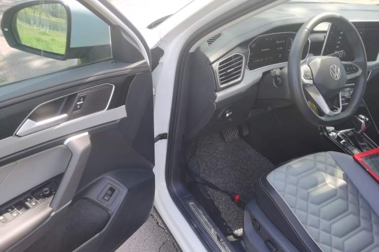 Used Volkswagen Tayron 2023 330TSI Two-Wheel-Drive Luxury Plus Advanced Version Driver Seat