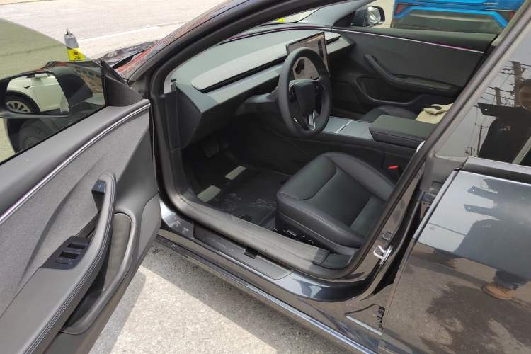 Used Tesla Model 3 2023 Rear-Wheel-Drive Version
