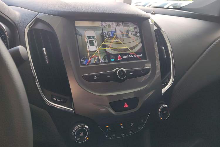 Used Chevrolet Cruze 2017 1.5L Automatic Pioneer Sunroof Edition