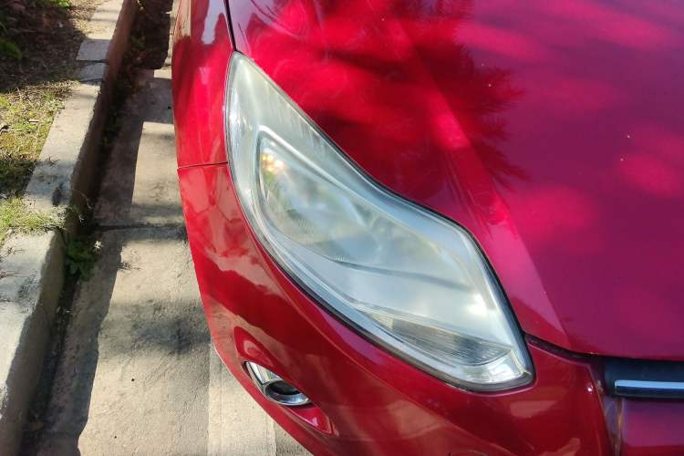 Used Ford Focus 2012 Sedan 1.6L Automatic Fashion Edition
