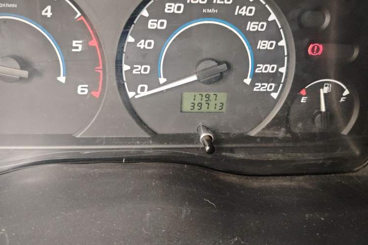 Used JMC Transit 2019 2.8T Commercial Version Short Wheelbase Mid-Roof 6-Seater China VI JX493
