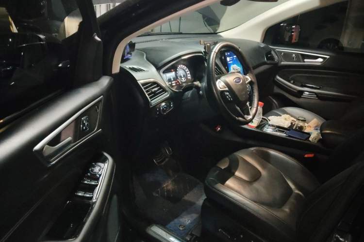 Used Ford Edge 2020 EcoBoost 245 Four-Wheel Drive Titanium Plus 7-Seater Driver Seat