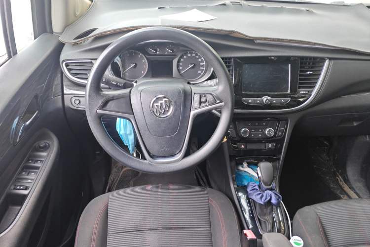 Used Buick Encore 2018 18T Automatic Two-Wheel Drive Urban Leading Model Steering Wheel
